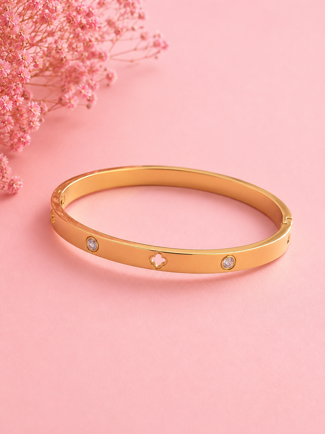Bracelet Jonc Élégance Cœur & Trèfle – Acier Inoxydable